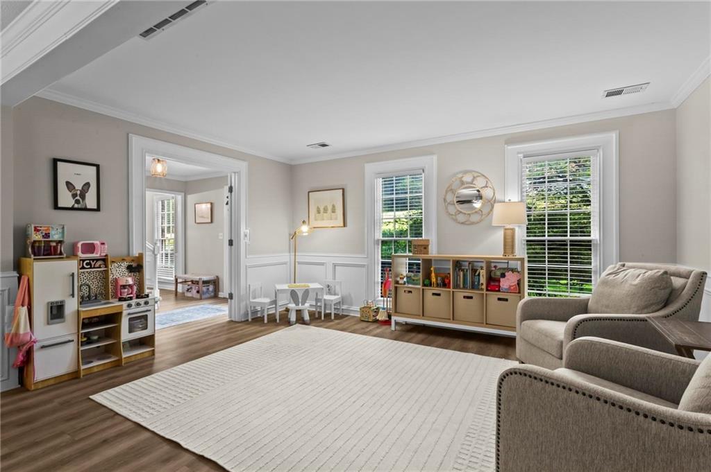 2720 Country Lane