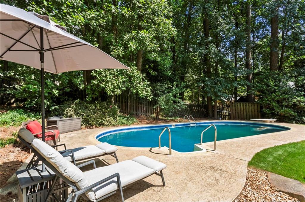 2720 Country Lane
