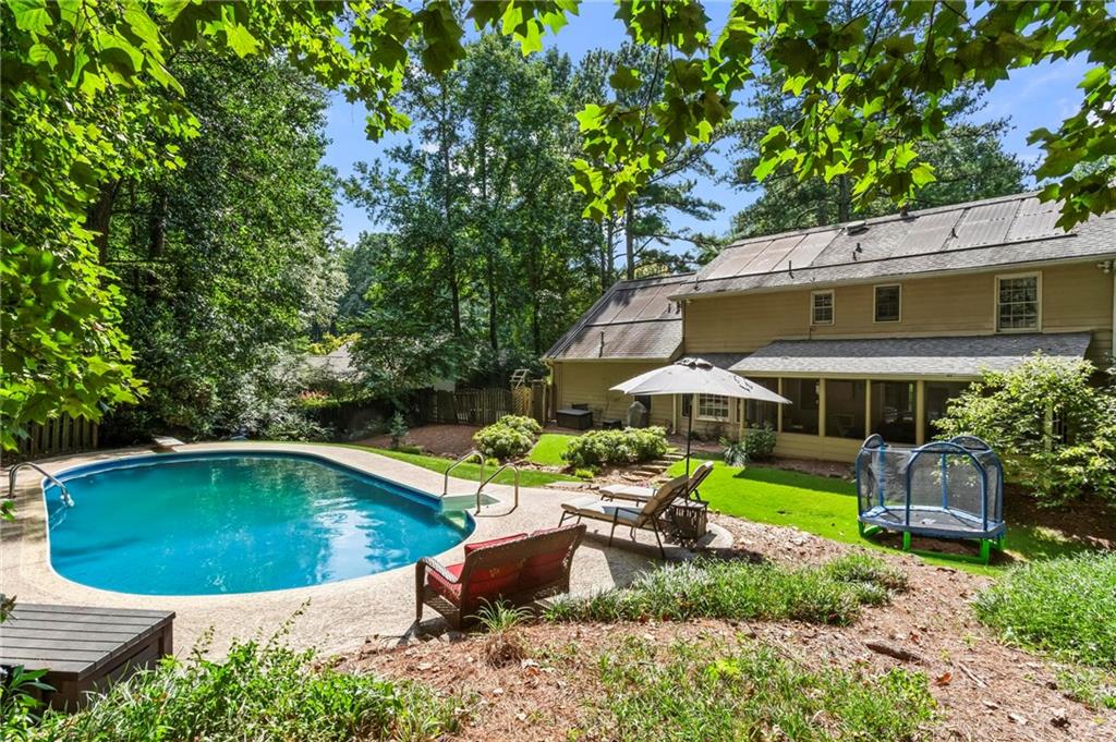2720 Country Lane