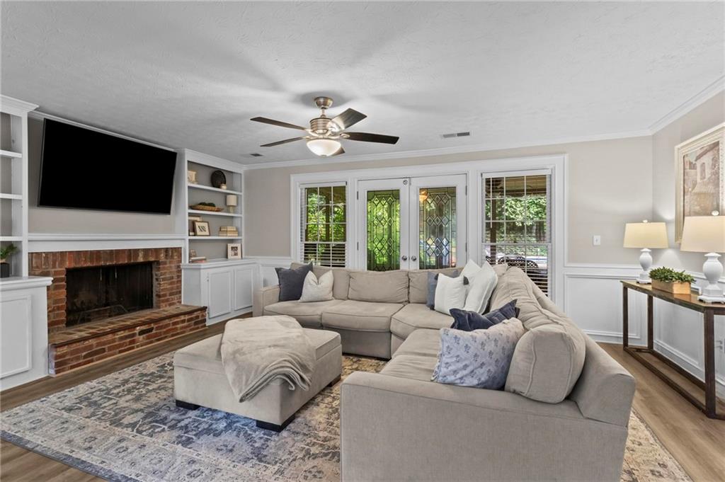 2720 Country Lane