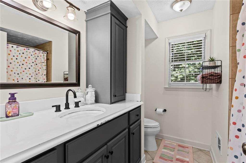 2720 Country Lane