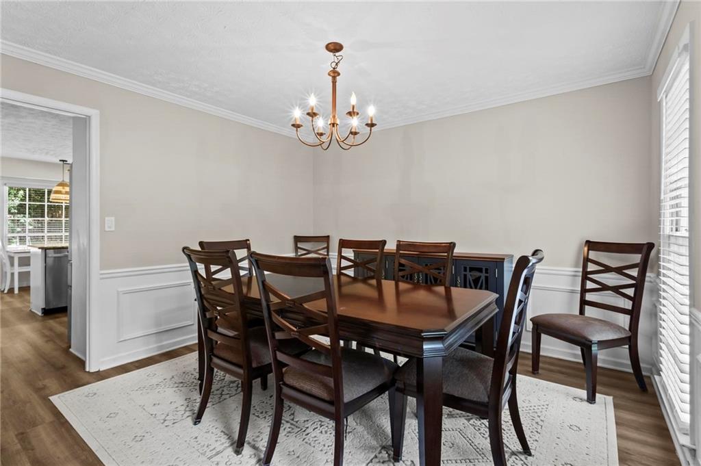 2720 Country Lane