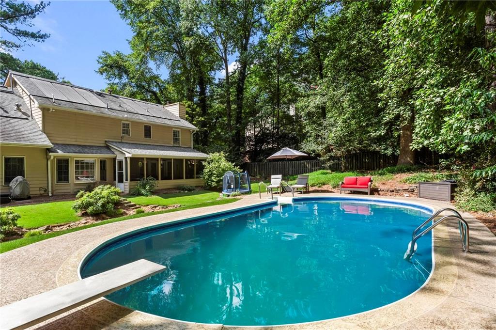 2720 Country Lane