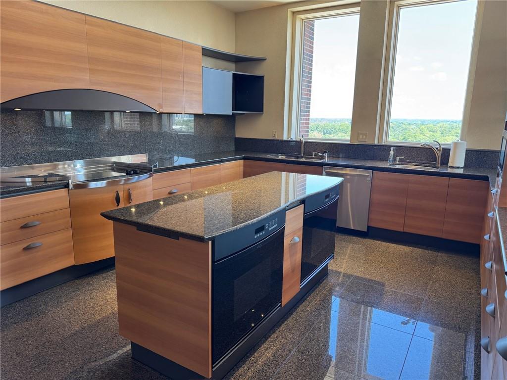 2724 Peachtree Road NW Unit Upper Penthouse