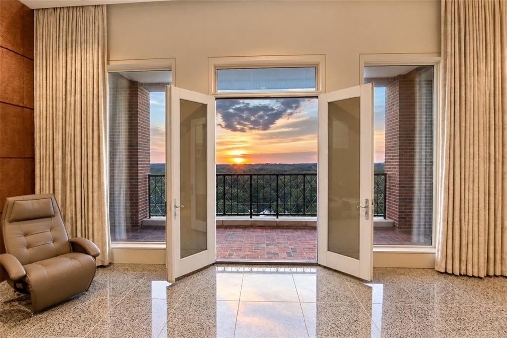 2724 Peachtree Road NW Unit Upper Penthouse