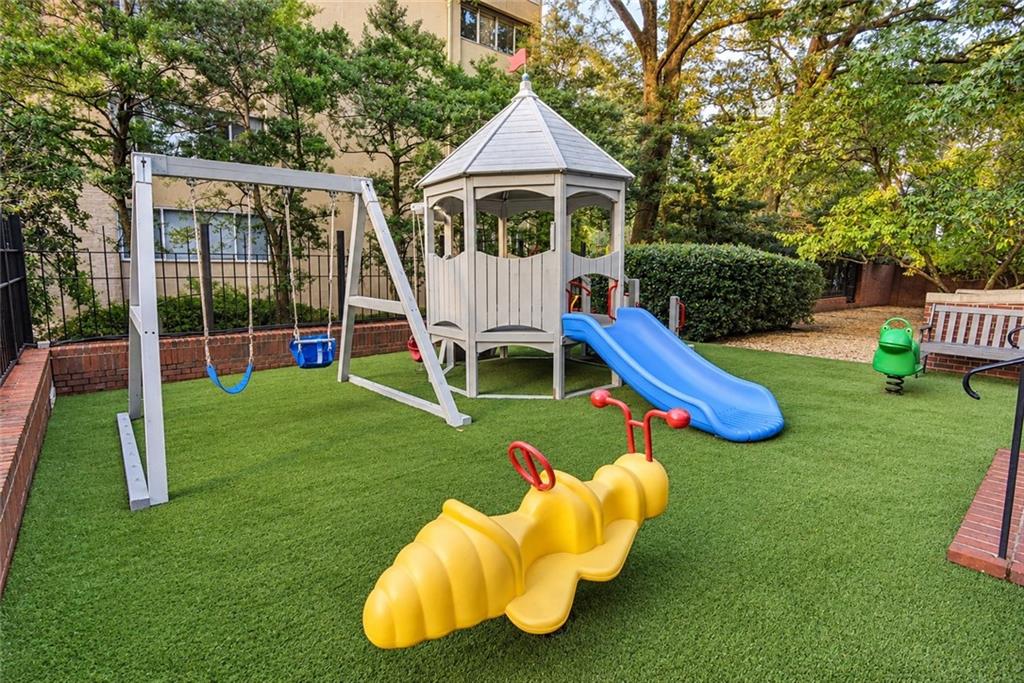 2724 Peachtree Road NW Unit Upper Penthouse