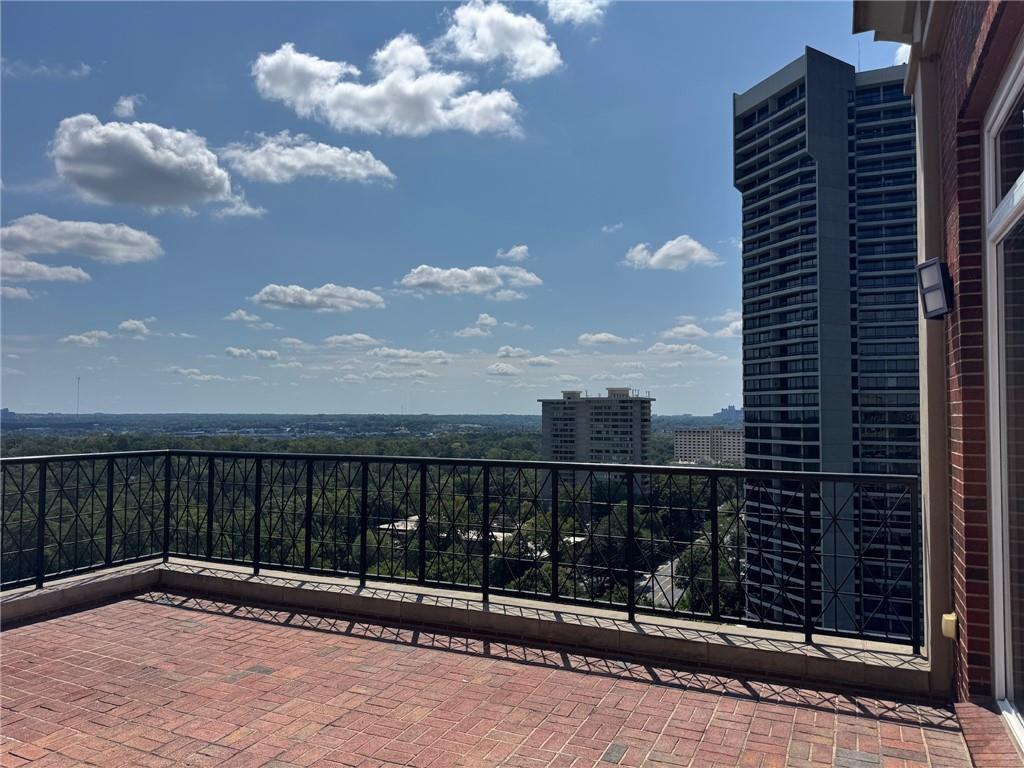 2724 Peachtree Road NW Unit Upper Penthouse
