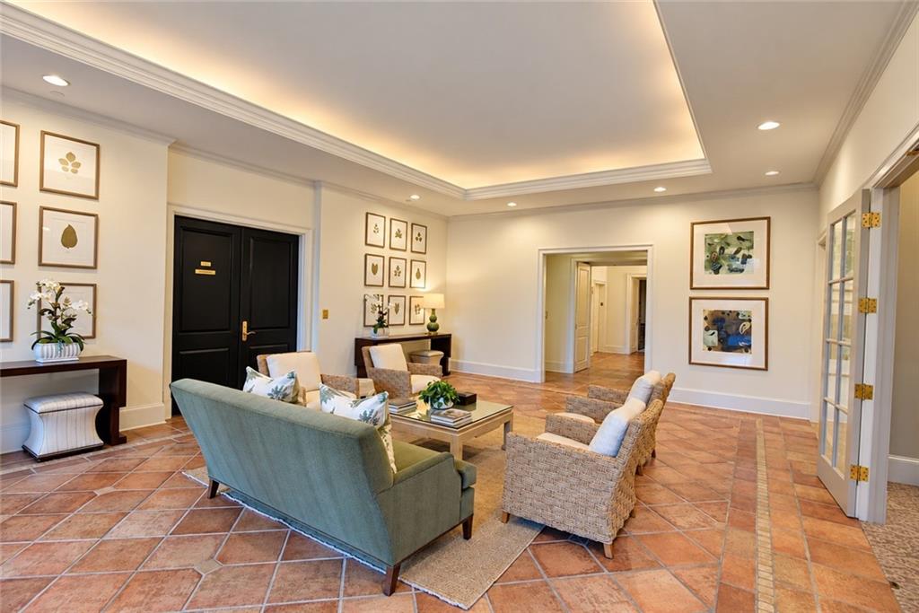 2724 Peachtree Road NW Unit Upper Penthouse