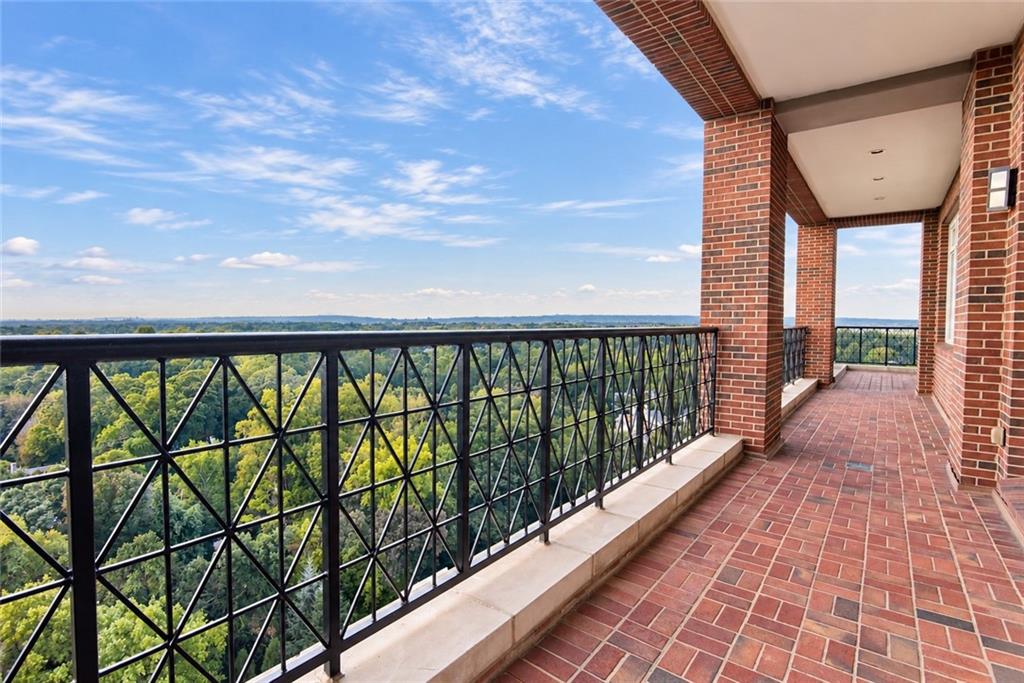2724 Peachtree Road NW Unit Upper Penthouse