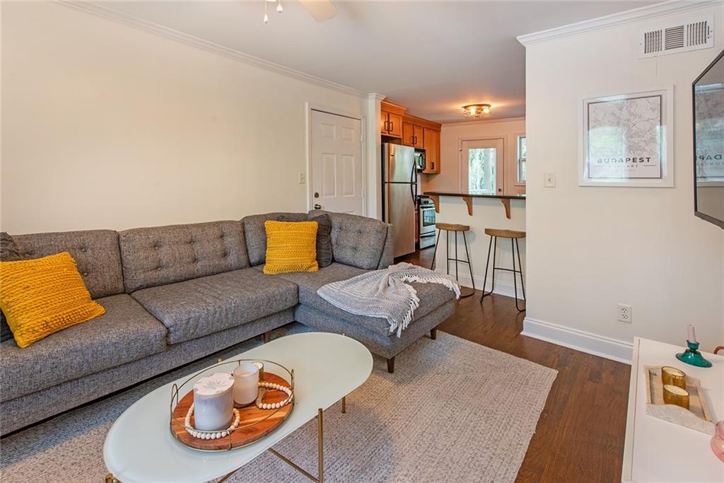 1067 Alta Avenue NE Unit 20