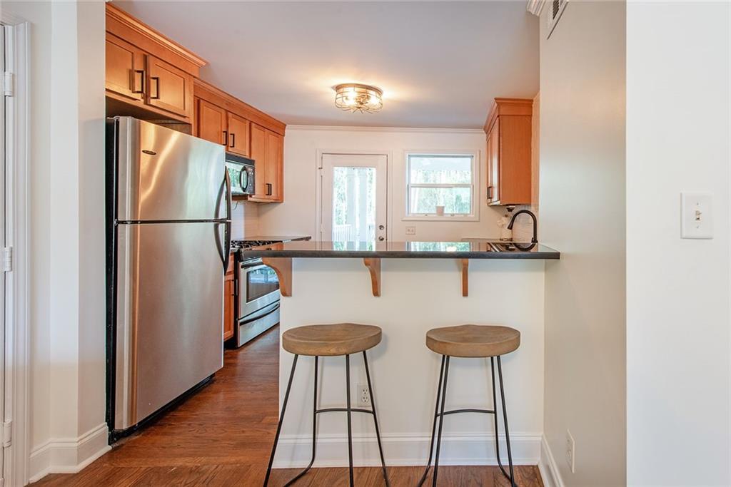 1067 Alta Avenue NE Unit 20