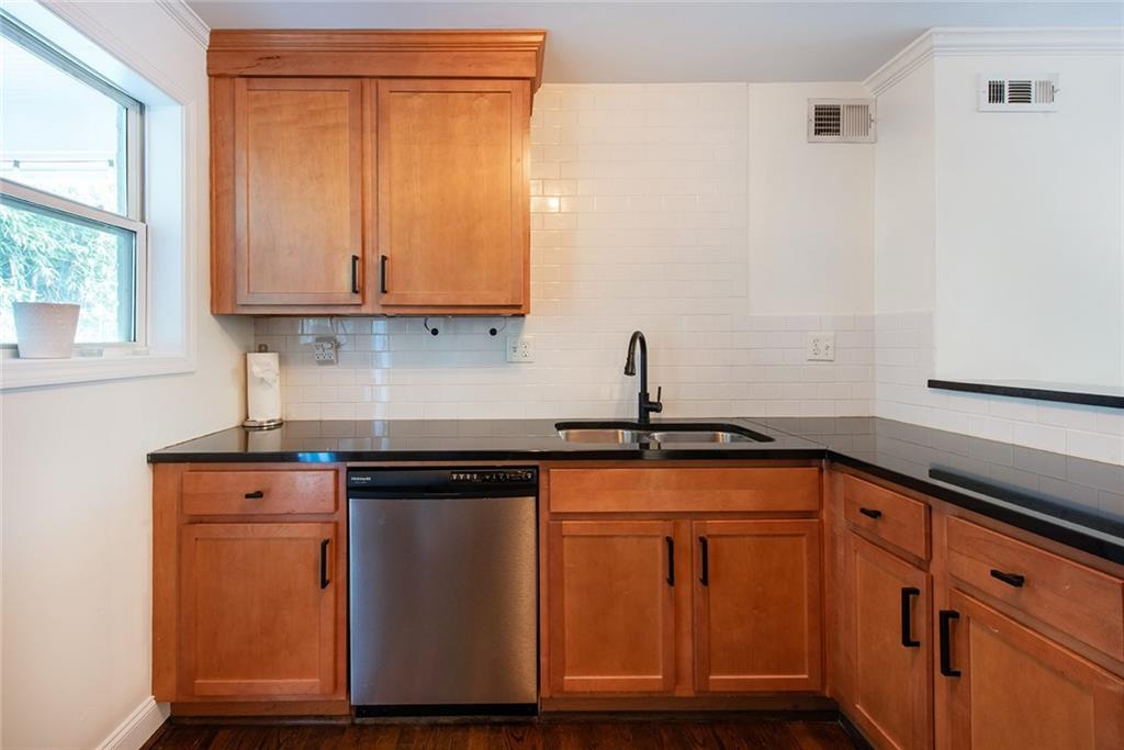 1067 Alta Avenue NE Unit 20