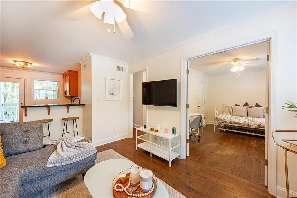 1067 Alta Avenue NE Unit 20