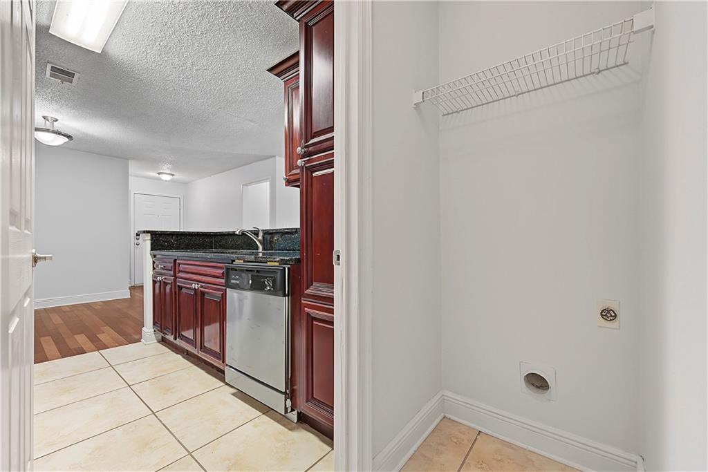 3201 Santa Fe Parkway