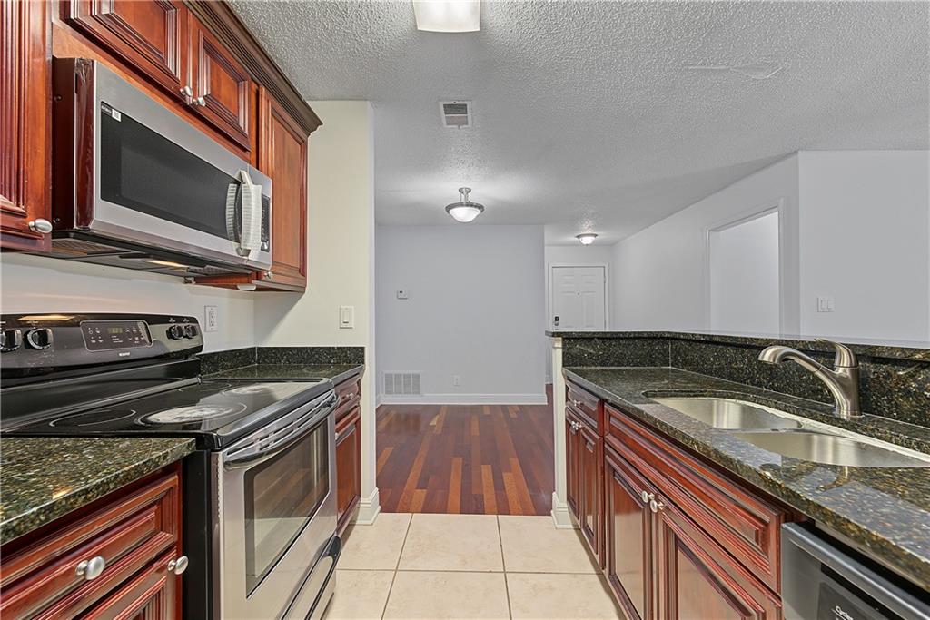 3201 Santa Fe Parkway