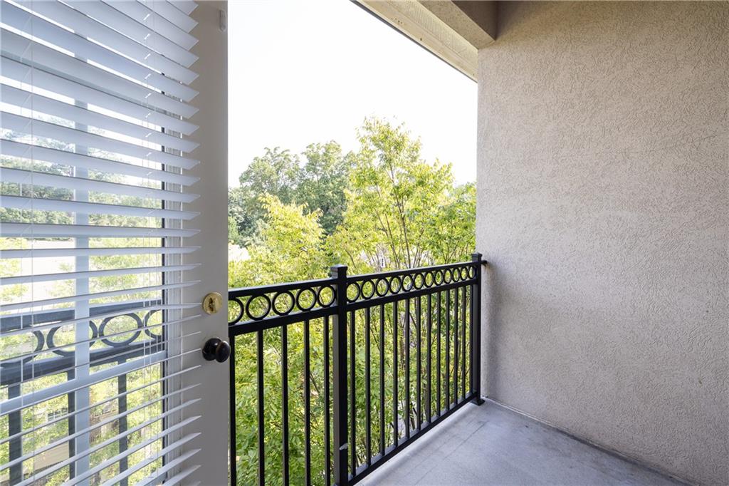 3635 E Paces Circle NE Unit 1418