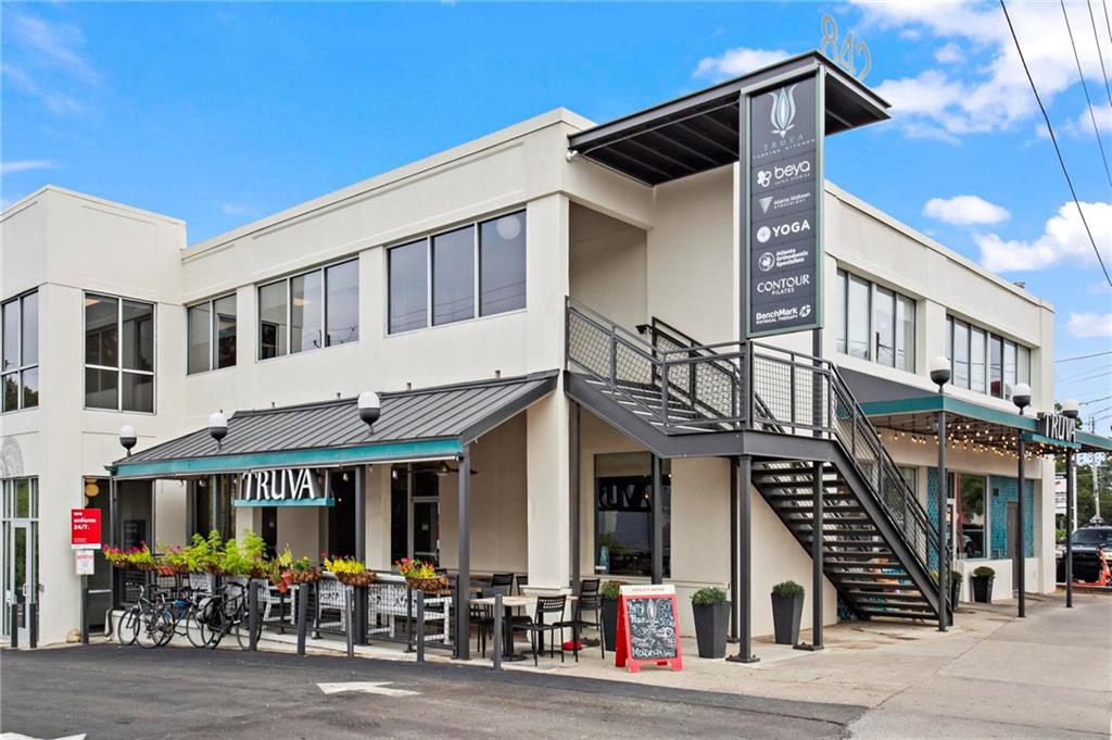 1026 Saint Charles Avenue NE Unit 11