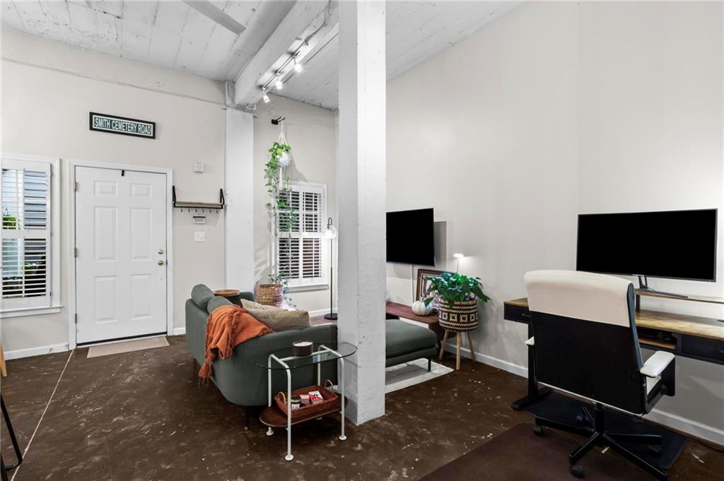 1026 Saint Charles Avenue NE Unit 11