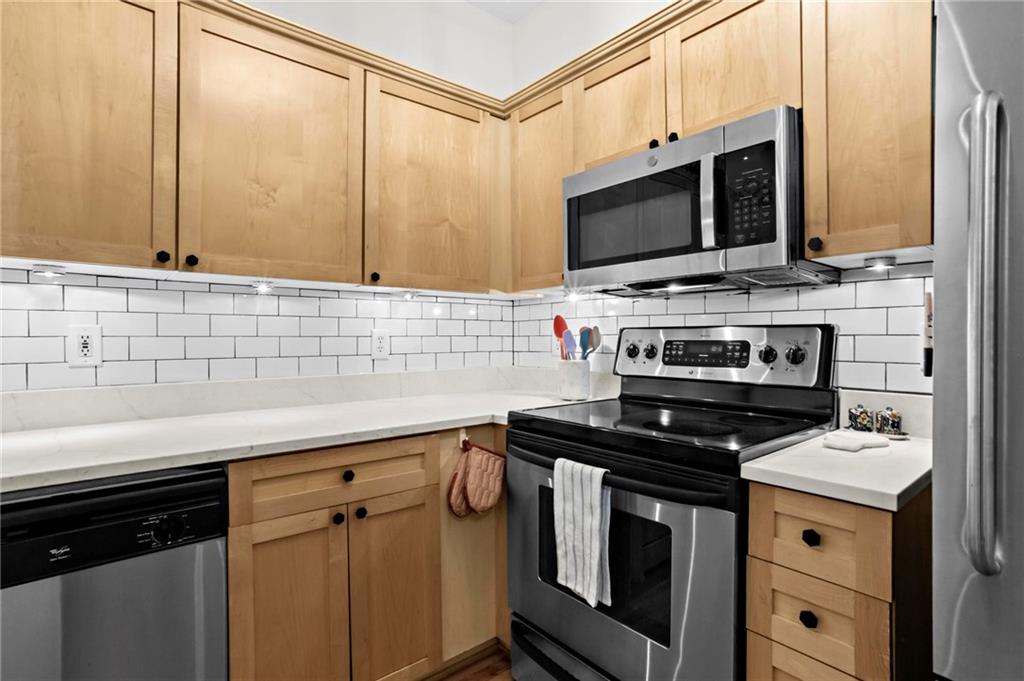 1026 Saint Charles Avenue NE Unit 11
