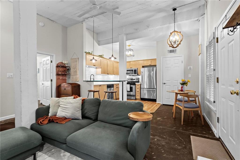 1026 Saint Charles Avenue NE Unit 11