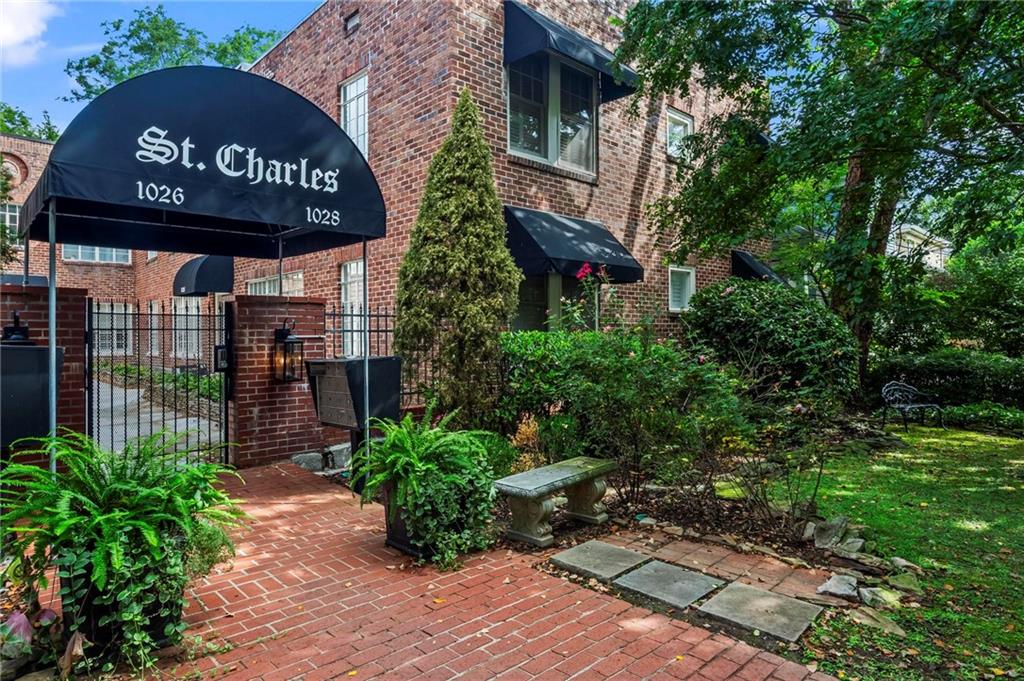 1026 Saint Charles Avenue NE Unit 11