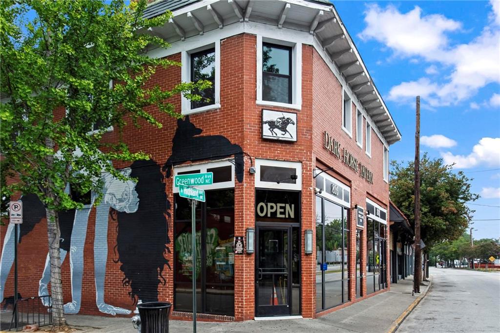 1026 Saint Charles Avenue NE Unit 11