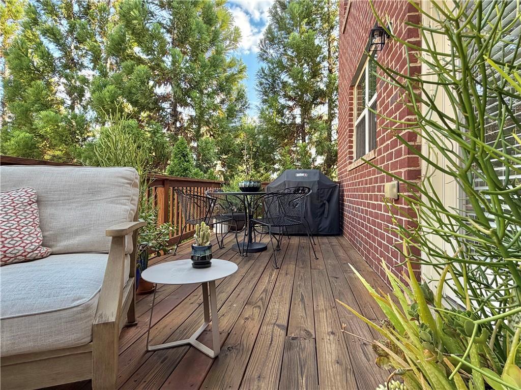 3260 Ferncliff Lane