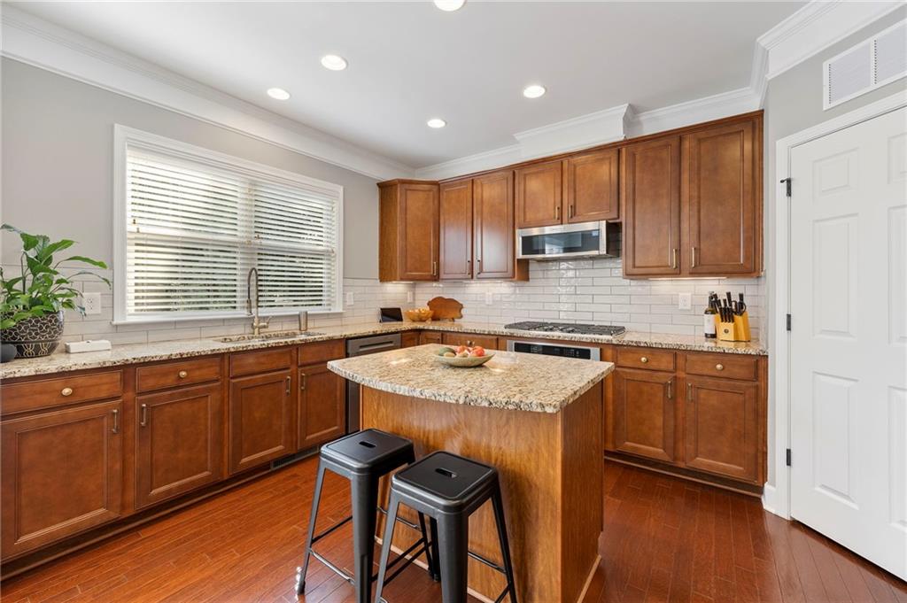 3260 Ferncliff Lane