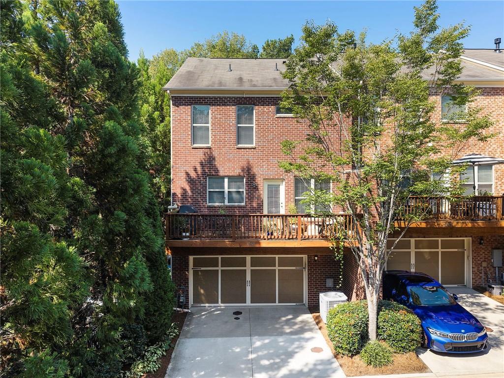 3260 Ferncliff Lane