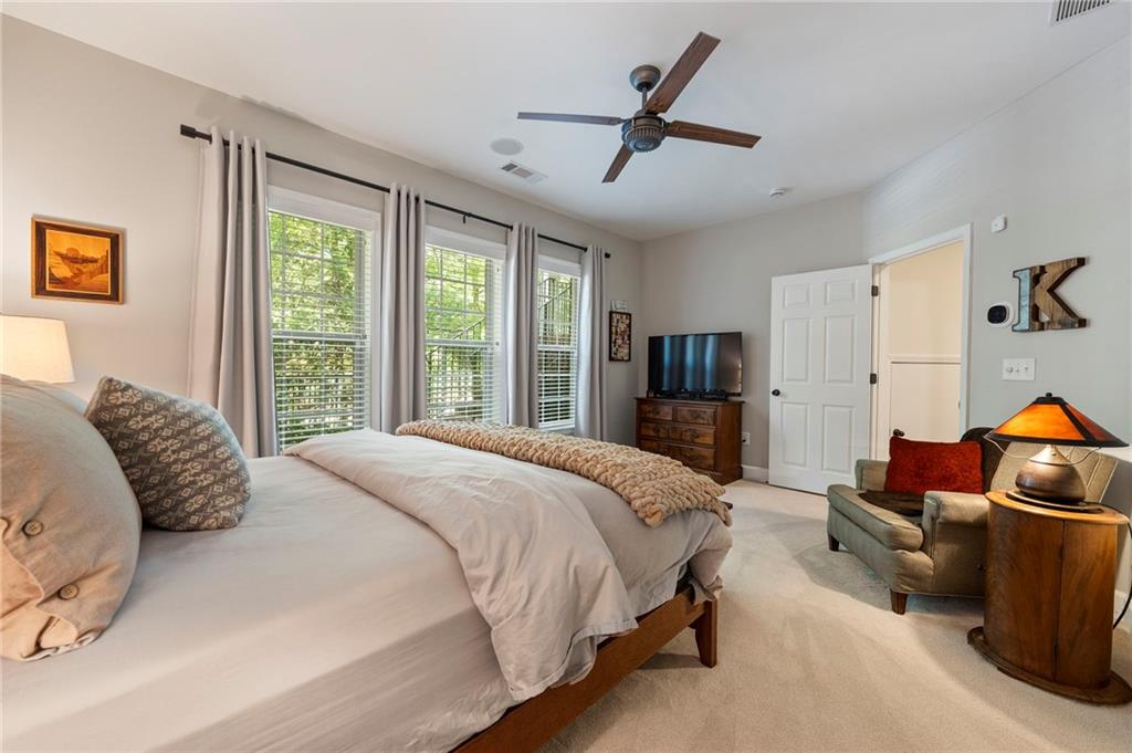 3260 Ferncliff Lane