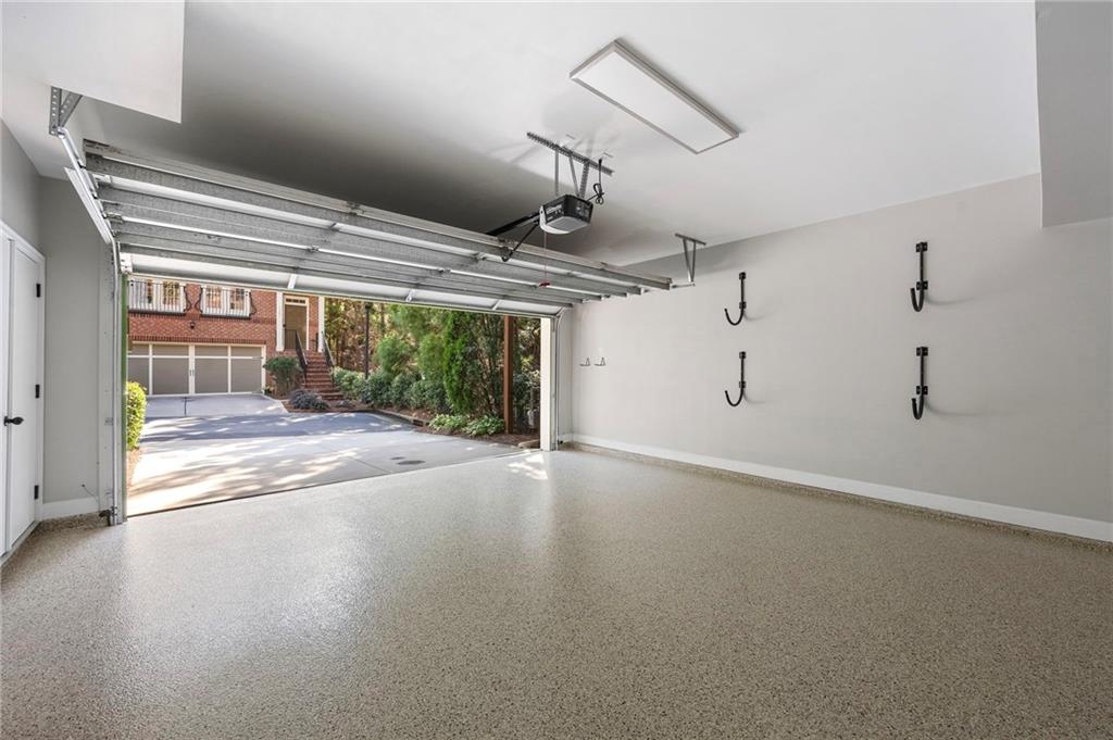 3260 Ferncliff Lane