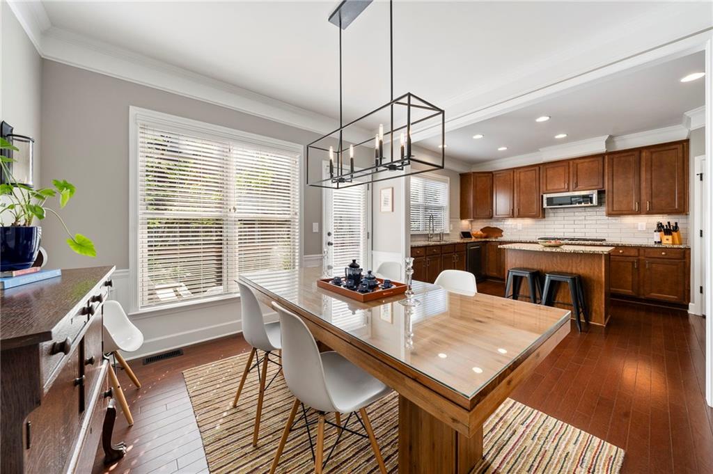 3260 Ferncliff Lane