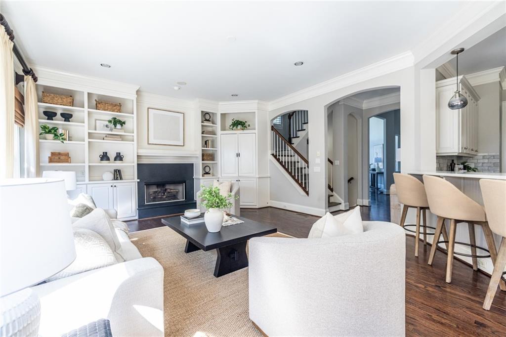 825 Glengate Place