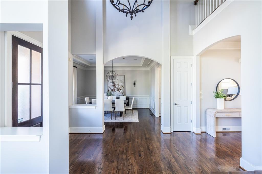 825 Glengate Place