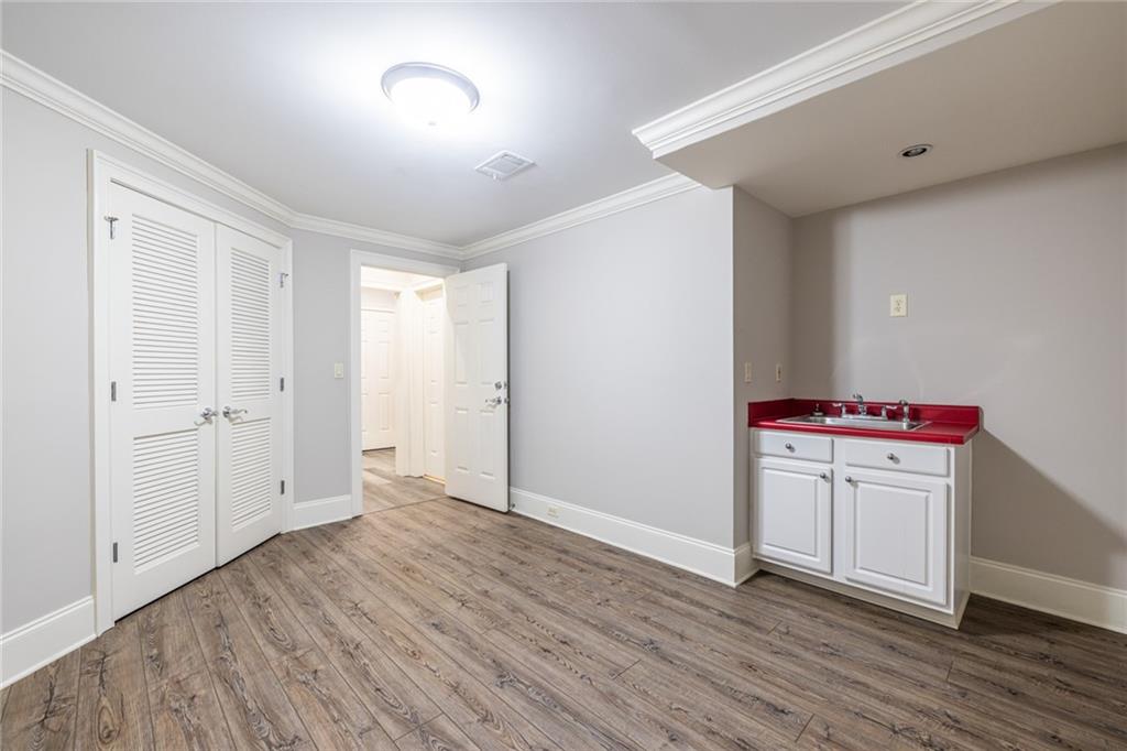 825 Glengate Place