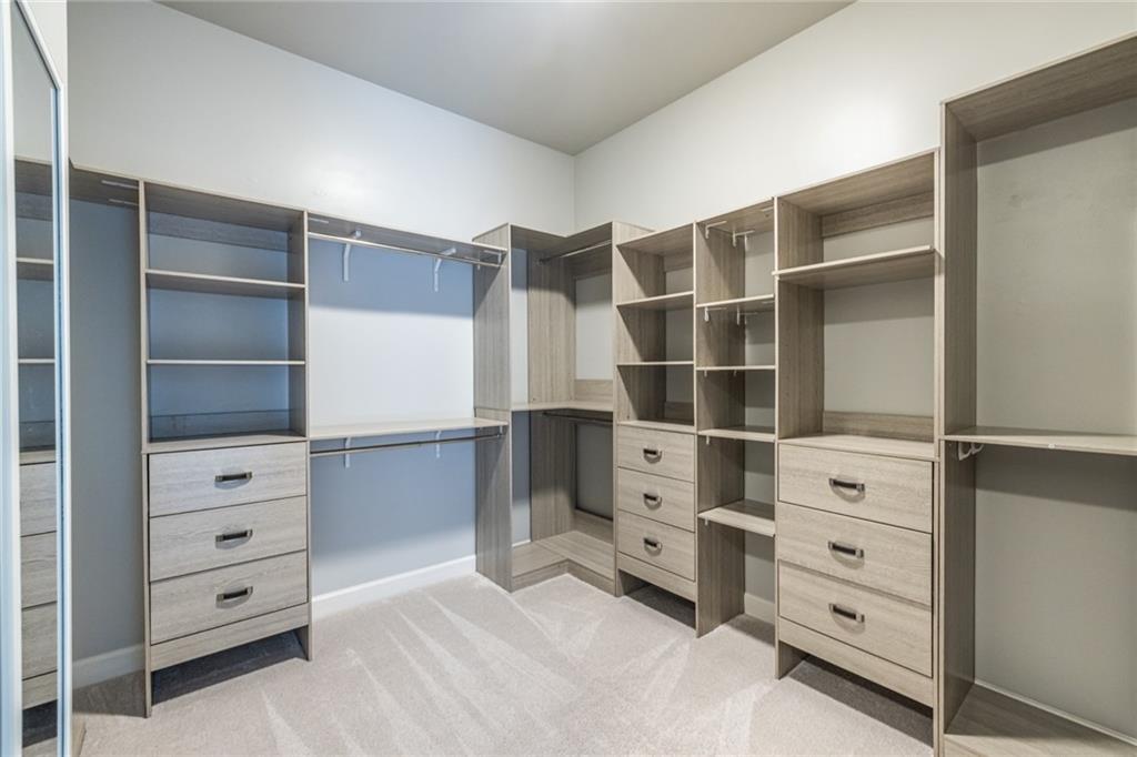 825 Glengate Place