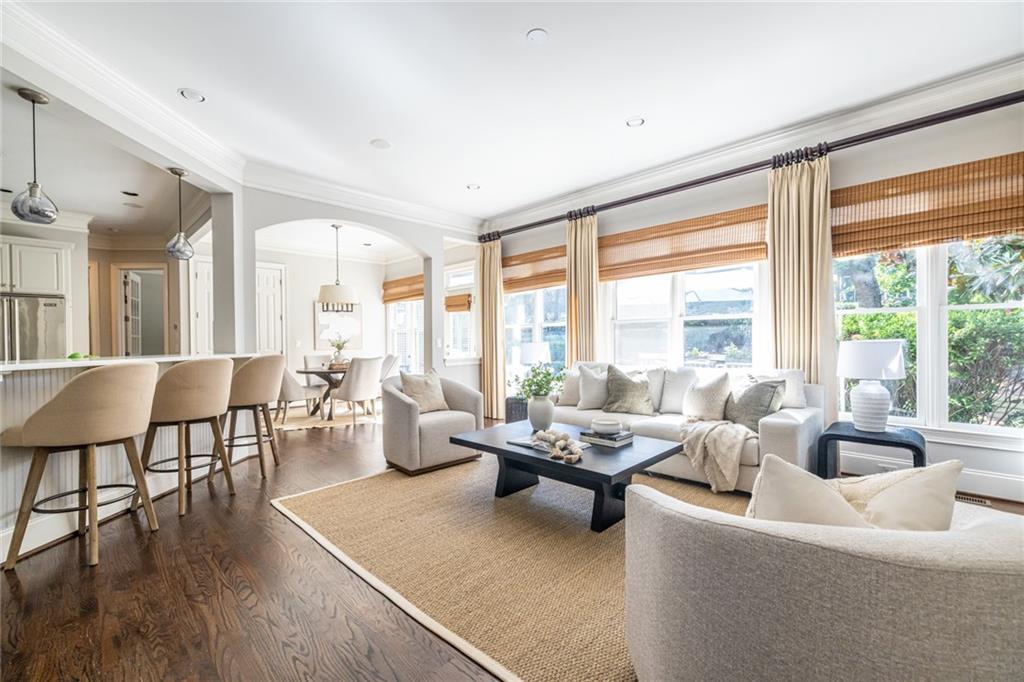 825 Glengate Place