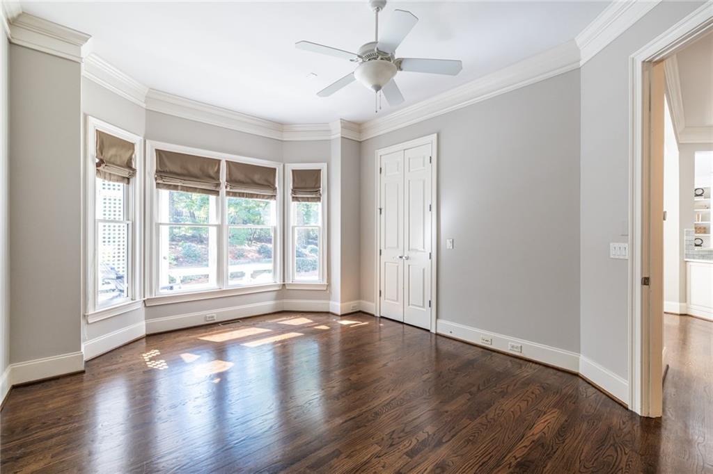 825 Glengate Place