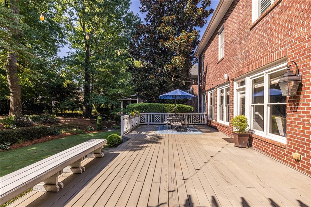 825 Glengate Place
