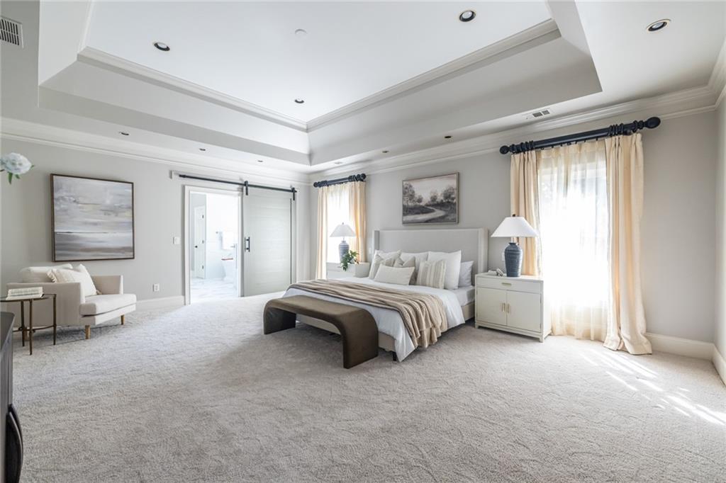 825 Glengate Place