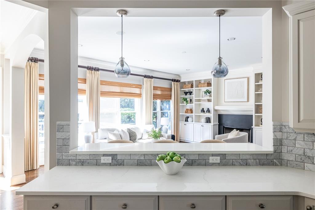 825 Glengate Place