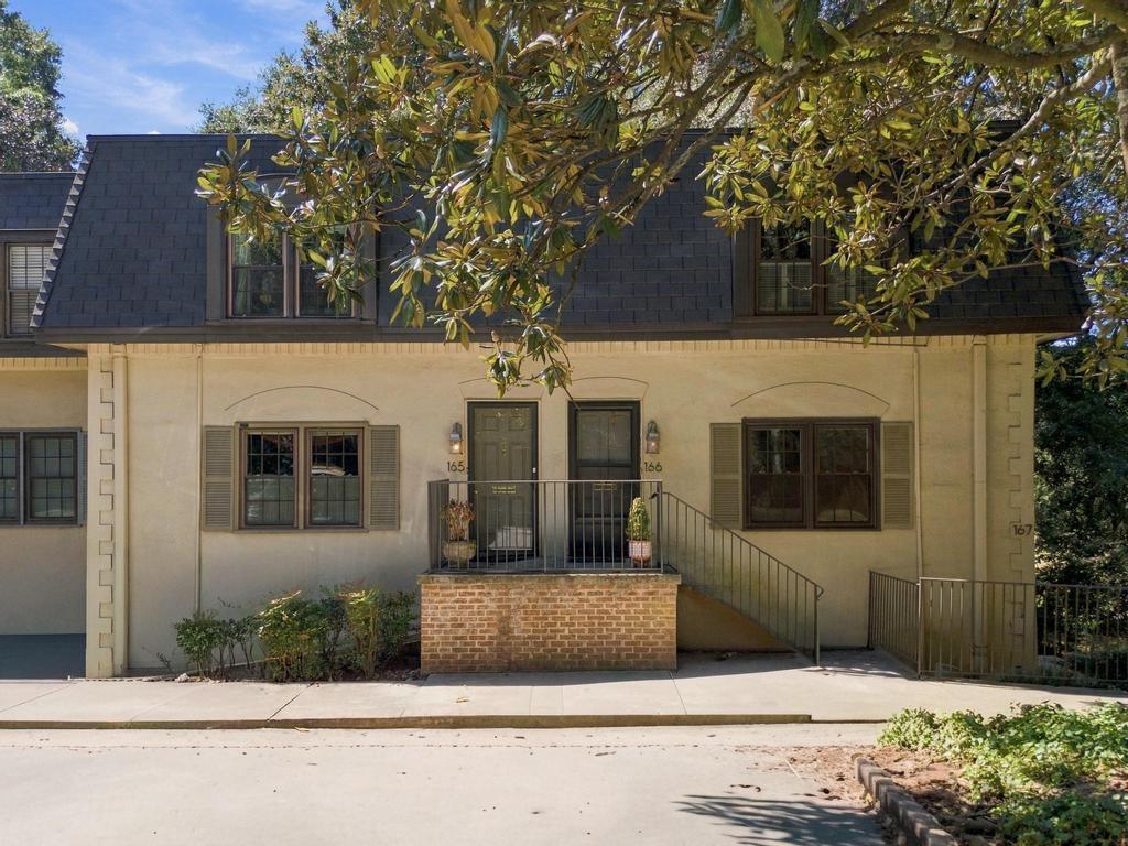 166 Elysian Way NW