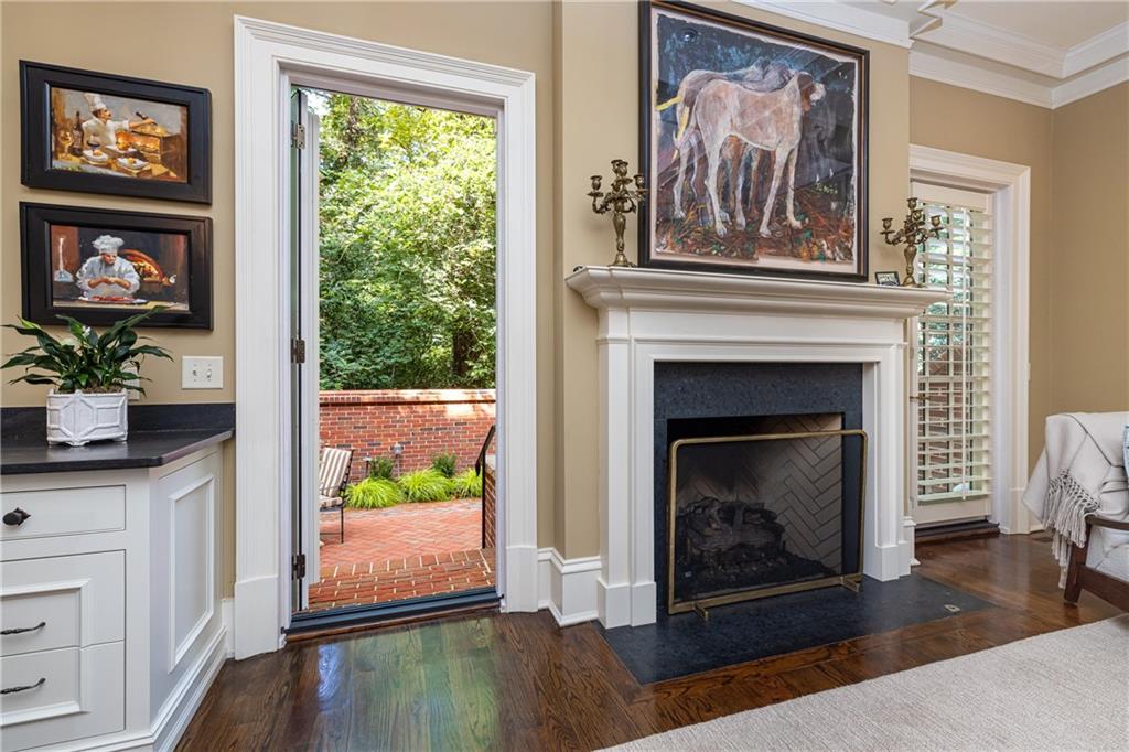 39 W Wesley Road NW Unit 4
