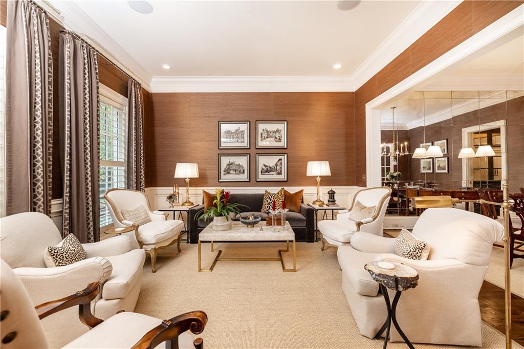 39 W Wesley Road NW Unit 4