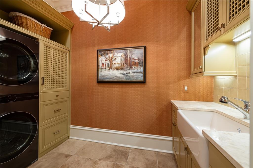 39 W Wesley Road NW Unit 4