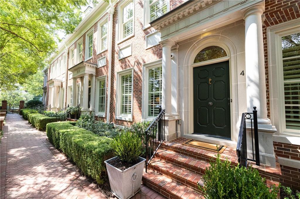 39 W Wesley Road NW Unit 4
