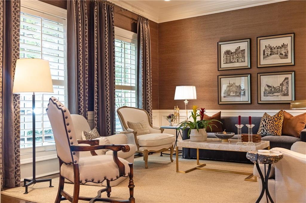 39 W Wesley Road NW Unit 4