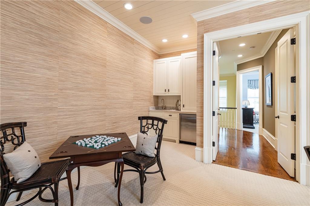 39 W Wesley Road NW Unit 4
