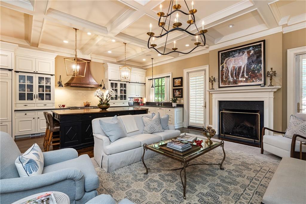 39 W Wesley Road NW Unit 4