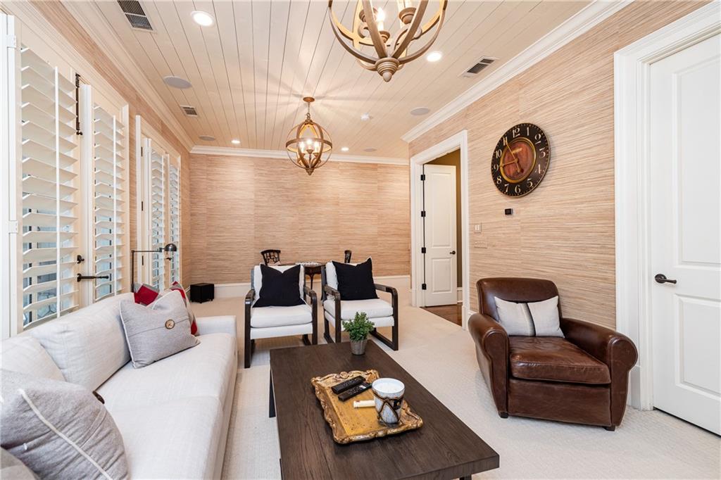 39 W Wesley Road NW Unit 4